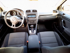 Volkswagen Golf 2.0 103kw 2010 Webasto (9 foto / 15)