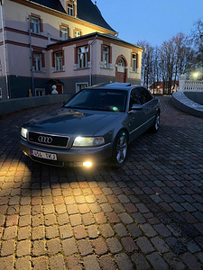 Audi A8 D2 3.3TDI V8 (2 foto / 8)