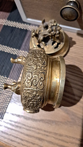 Шкатулка из бронзы (3 фото из 4)