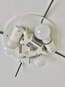 Ümmargune klaasist laelamp 54 sm (4 foto / 4)