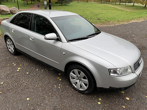 Audi A4 2.5 132kw Quattro 6k мануал (1 фото из 13)
