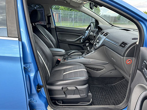 Ford Kuga 4x4 (8 foto / 9)