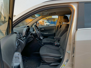 Chevrolet Orlando (11 фото из 15)