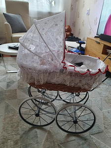 Mänguasja pitsist jalutuskäru (1 foto / 3)