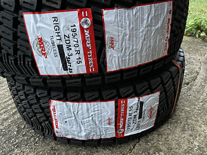 Kruusarehvid MRF ZDM3 195/70 R15 DOT2017 (5 foto / 5)