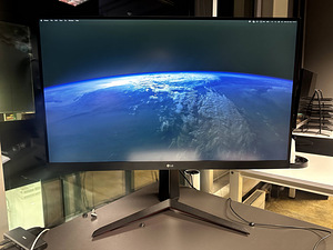 Монитор LG UltraGear 31,5" (1 фото из 6)