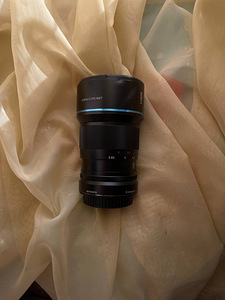 Sirui 50mm F1.8 1.33x anamorphic Sonyle (5 foto / 9)