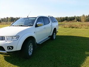 Mitsubishi L200 (6 foto / 9)