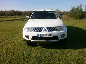 Mitsubishi L200 (7 foto / 9)