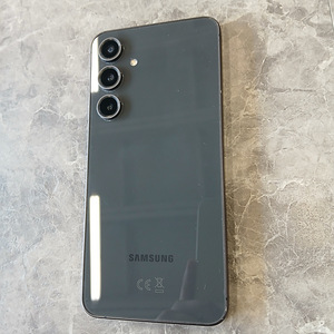 Samsung Galaxy S24 FE 128gb (2 foto / 6)