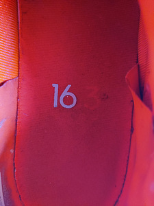 Spordijalatsid, Adidas (2 foto / 7)