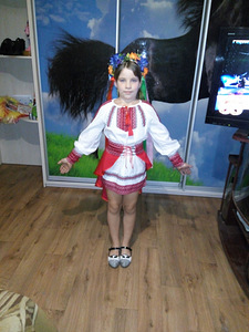 Український костюм (3 фото з 3)
