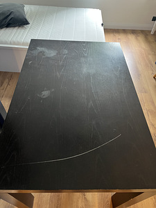 Tugev ja raske laud 115 x 80. Kõrgus 72 cm. Asub Tallinna ke (2 foto / 2)