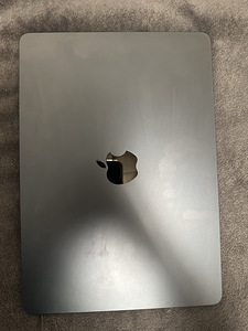 Apple MacBook Air 13” M2 8/256/INT midnight black (5 foto / 5)
