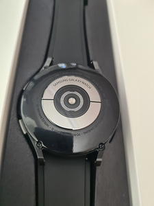 Samsung Galaxy Watch 4 Classic 46mm must (3 foto / 5)