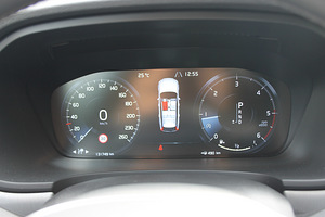 Volvo V90 Momentum 2.0 140kW (7 foto / 15)