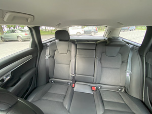Volvo V90 Momentum 2.0 140kW (11 foto / 15)