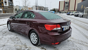Toyota avensis 2013 (5 foto / 8)
