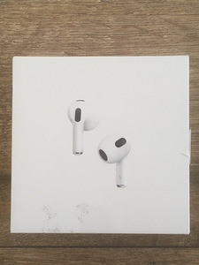 AirPods 3 (koos karbi ja kviitungiga) (1 foto / 8)