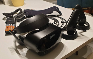 Samsung HMD Odyssey+ Windows Mixed Reality Headset (2 foto / 4)