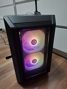 I7-13700KF, 32GB DDR5, RX 7800XT 16GB, 2.5TB SSD (6 foto / 7)