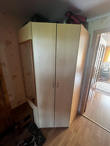 Nurgakapp + peegel (1 foto / 3)