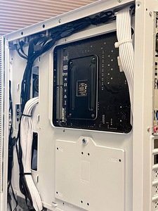 Gaming PC Ryzen 7 / 3060TI TUF / 1 TB Nvme / 16gb 3200MHz (6 foto / 7)