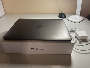 MacBook Air ( 13-inch ) M1 chip (1 foto / 5)