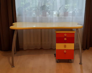 Письменный столик + sahtlibox
