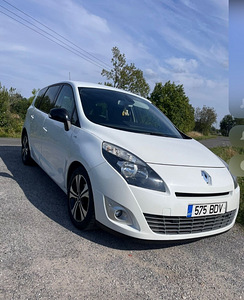 Renault Grand Scenic (1 foto / 11)