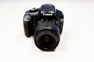 Canon EOS 1100D + Canoni EF-S 18-55mm f/3.5-5.6 IS objektiiv (2 foto / 2)
