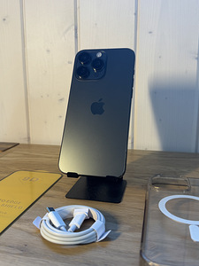 Apple iPhone 15 Pro Max 256GB Black Titanium (2 foto / 4)