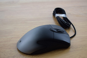 Microsoft Pro IntelliMouse Tume (1 foto / 5)