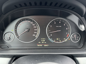 BMW F10 523i (9 foto / 10)