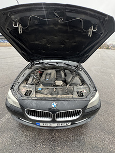 BMW F10 523i (10 foto / 10)