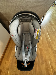 Turvahäll+alus Cybex Cloud Z2 i-Size 45-87cm Fashion Koi (4 foto / 6)