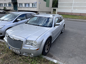 Chrysler 300C (1 фото из 4)