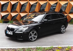 BMW E61 M-pak (1 foto / 6)