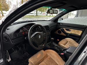 BMW 525i M-pakett (6 foto / 8)