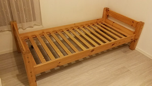 Kasutatud puidust voodi madratsiga 80x200cm ja ronimissein (2 foto / 5)