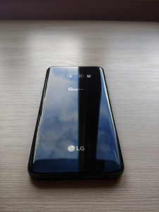 LG G8X Thinq (2 foto / 9)