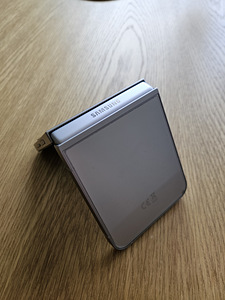 Samsung Z Flip 6 512GB SM-F741B (2 foto / 7)
