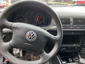 Vw golf mk4 2.0 85kw Vahetust! (10 foto / 11)