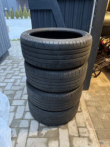 Pirelli P Zero suverehvid 215/40 R18 (1 foto / 9)