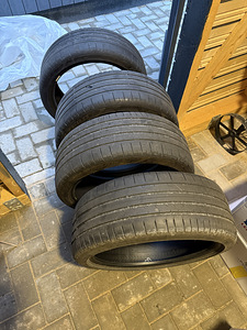 Pirelli P Zero suverehvid 215/40 R18 (2 foto / 9)