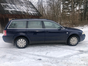 Volkswagen Passat 2003 1.9 96kw (2 foto / 8)