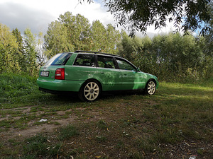 Audi A4 2.8 quattro (6 фото из 11)
