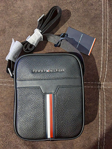 TOMMY HILFIGER õlakott (1 foto / 1)