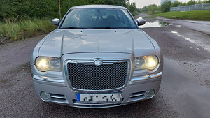 Chrysler 300c 3.0crd automat 2007a.varuosad (3 foto / 8)