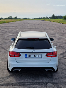 Mercedes-Benz C 250 (4 foto / 11)